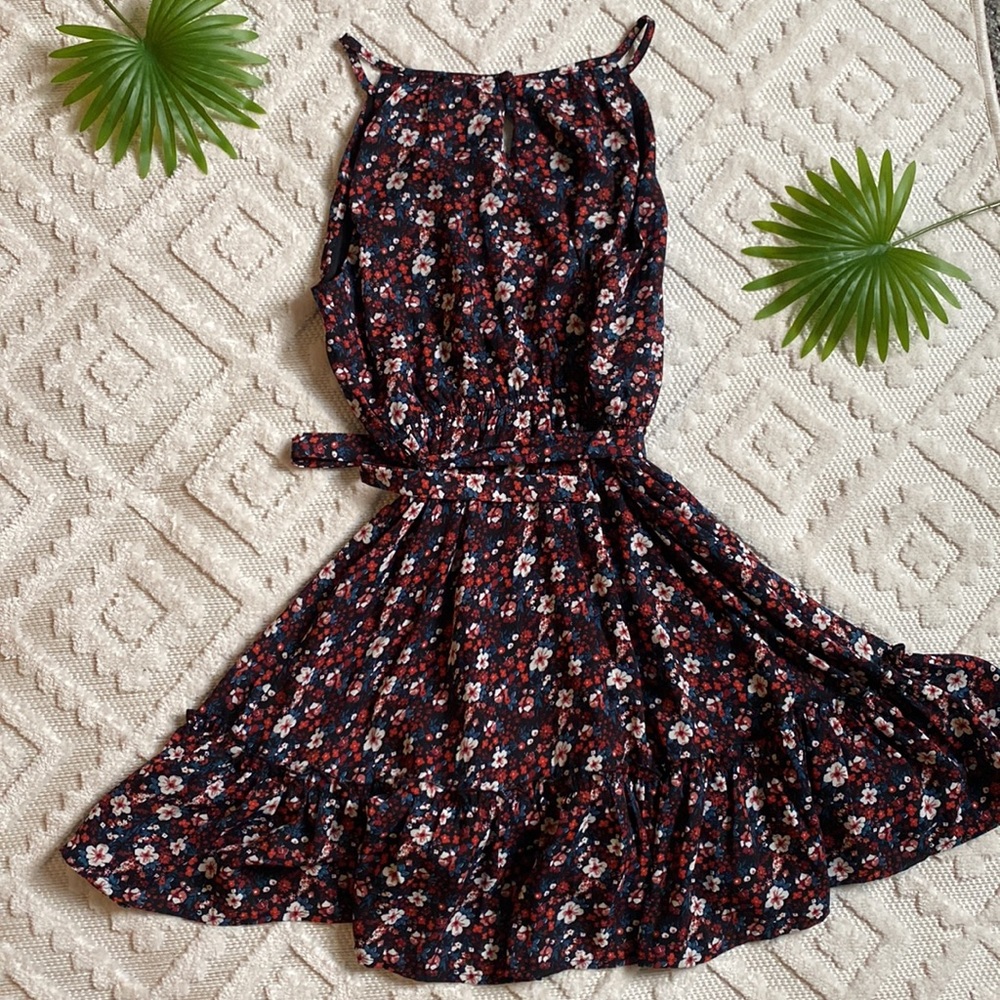 Francesca’s Floral Dress - Picture 3 of 7